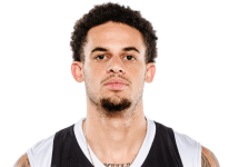 https://img.longzhuzhibou.com.cn/img/basketball/player/6a39b99001f0f3971dd5d4e3e7f71329.png