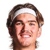 https://img.longzhuzhibou.com.cn/img/basketball/player/cf26e2dc3b8214b750c4ba8e3db78db9.png