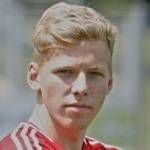 https://img.longzhuzhibou.com.cn/img/football/player/039930ba90654f250a1e46ad9898e0c4.png