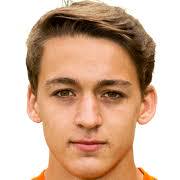 https://img.longzhuzhibou.com.cn/img/football/player/0d12fff4e6489e57edadc485c2283c56.jpg