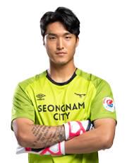 https://img.longzhuzhibou.com.cn/img/football/player/6236464638a1d95d8560c4330a0b4cc7.jpg